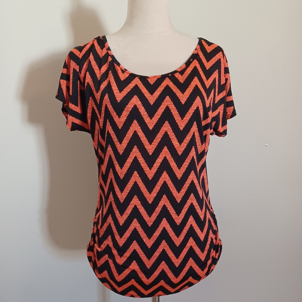 Daily Special Orange and Black Chevron Striped Short Sleeved Blouse Top Size XL
